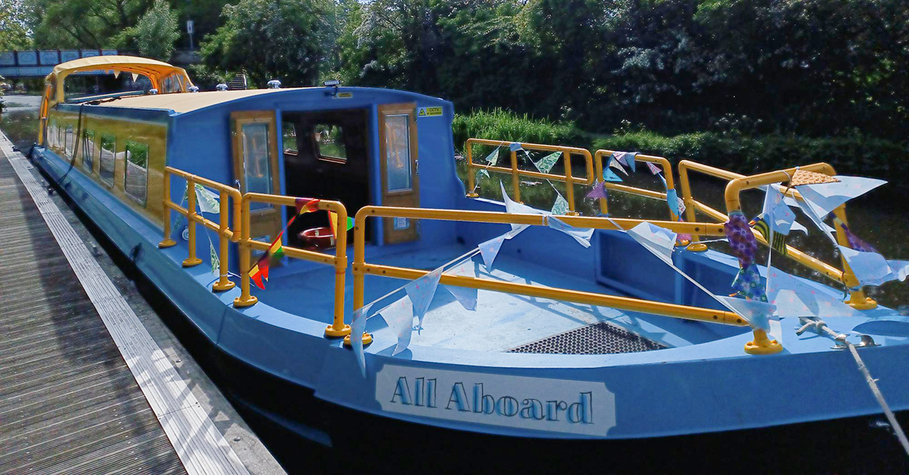 All Aboard Canal Boat on the Union Canal All Aboard Canal Boat on the Union Canal